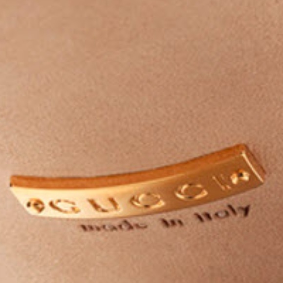 Gucci Gold 'Oh Othilia' Snake Chain Sandals - Picture 6 of 8